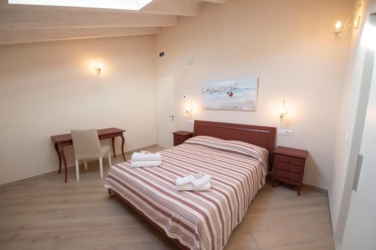 Villino Micol Camere A Due Passi Dal Mare 마리나 디 카라라 외부 사진